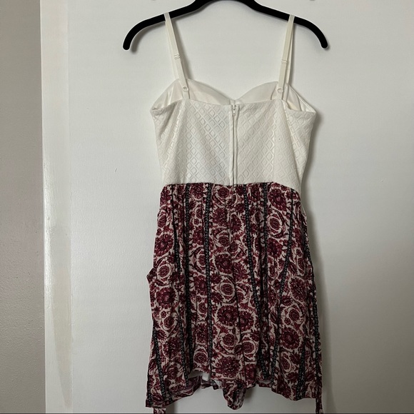 Lily Rose Womens Medium White Floral Shorts Romper w/pockets NEW - Picture 2 of 6